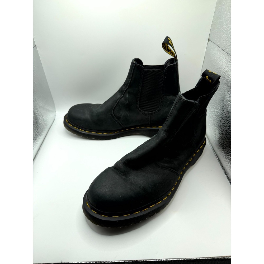 Dr. Martens 2976 Mens 9 Chelsea Black Leather Ankle‎ Round Toe Pull On Boots